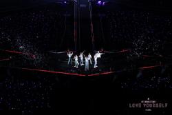 Фото BTS: Love Yourself Tour in Seoul