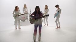 Фото Jenny Lewis: Just One of the Guys