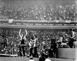 Фото The Beatles at Shea Stadium