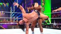 Фото WWE Crown Jewel