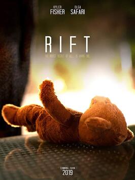 Rift - лучший фильм в фильмографии Braxton Michael Felch