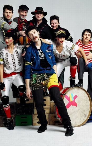 Фото Gogol Bordello.