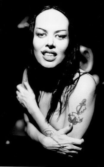 Фото Kembra Pfahler.