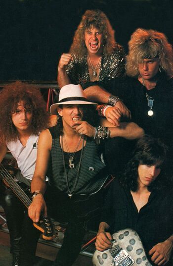 Фото Ratt.